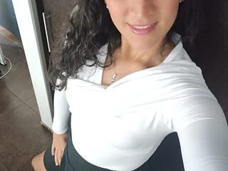 XimenaRose live webcam thumbnail