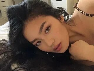 XL-LovelyDoll live webcam thumbnail