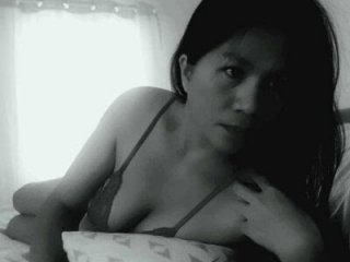 XLennaMX live webcam thumbnail