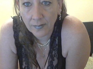 xmyriamx live webcam thumbnail