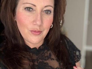 xsexycurvymilf live webcam thumbnail