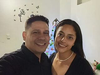 Xtream_LoversXXX live webcam thumbnail