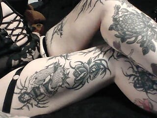 XxAvery live webcam thumbnail