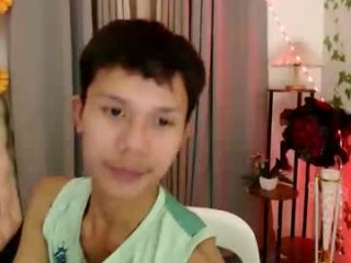 xxronnie live webcam thumbnail