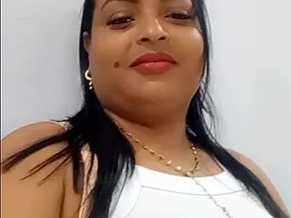 YANELISHOTT live webcam thumbnail