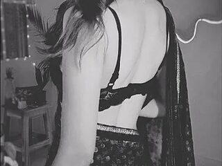 Yalinahotty live webcam thumbnail