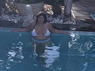 YasminQueen001 live webcam thumbnail