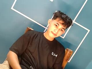yammy_boyasian live webcam thumbnail