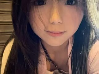 yangyang520-18girl live webcam thumbnail