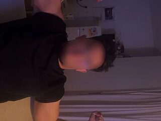 yaya_mvp live webcam thumbnail