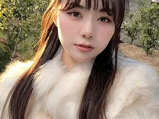 YDHY-girl-08 live webcam thumbnail