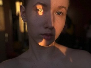 YelenaVerucchi live webcam thumbnail