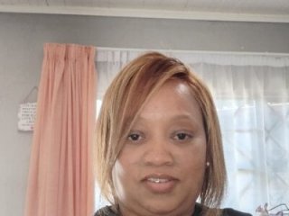 Yellobonepussy live webcam thumbnail