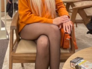 Yellowslinda live webcam thumbnail