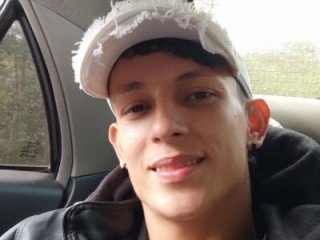 yeison_sexlove live webcam thumbnail