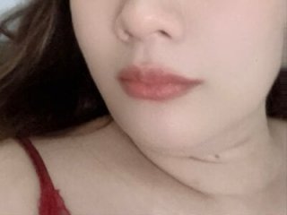 yiyi930316 live webcam thumbnail