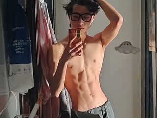 YLBOY-777 live webcam thumbnail