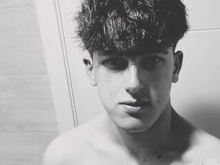 YorSexboy777 live webcam thumbnail