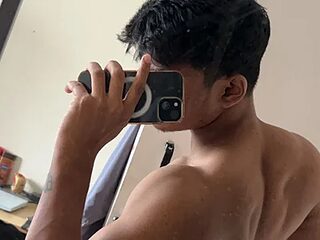 YoungCock63 live webcam thumbnail
