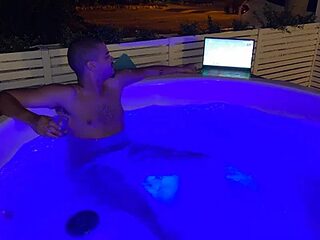 YoungColouredBoyCPT live webcam thumbnail