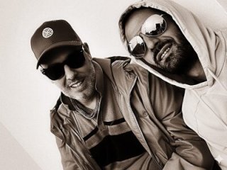 Young_Arab_and_Gay_Daddy live webcam thumbnail