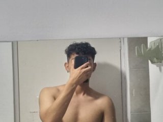 Youngcople18 live webcam thumbnail
