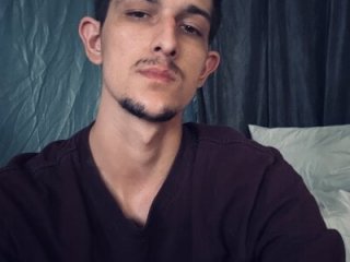 YounngStallion69 live webcam thumbnail