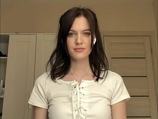 YourChristine live webcam thumbnail