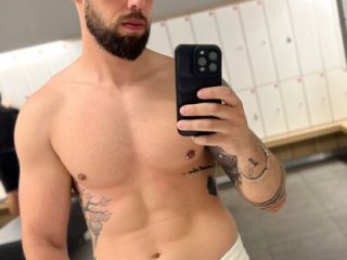 YourDreamCumTrue live webcam thumbnail