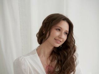 YourLovellyStory live webcam thumbnail