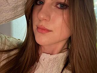 YourSweetArya live webcam thumbnail