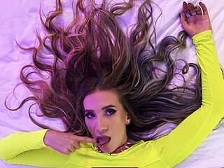 Your_Future_Ex_GF live webcam thumbnail