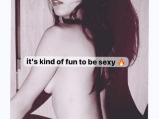 Your__alcoholic1 live webcam thumbnail