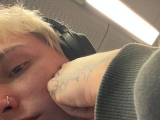 Your_avatar live webcam thumbnail