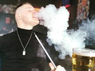 Yourbadboy69rrr live webcam thumbnail