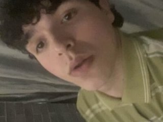 youngboyskinny live webcam thumbnail