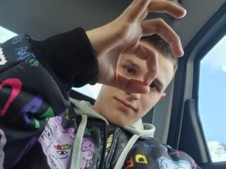 your___honeyy live webcam thumbnail