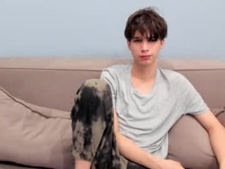 your_shy_guy live webcam thumbnail