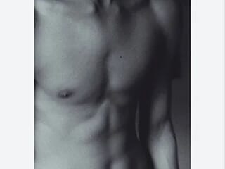 yourbabyboy143 live webcam thumbnail