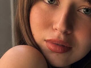 yourbelle live webcam thumbnail