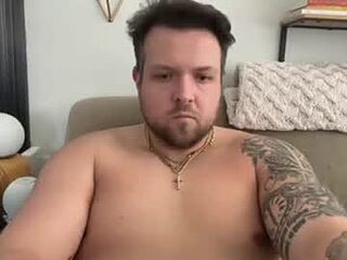 yourdaddyy34 live webcam thumbnail