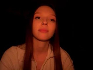 youremilia_ live webcam thumbnail