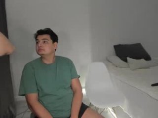 yourlovelyjenny live webcam thumbnail