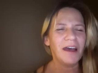yourmomma999 live webcam thumbnail