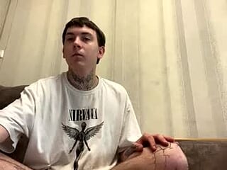 yournikolas live webcam thumbnail