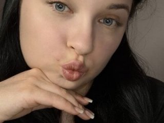 YuetteChryst live webcam thumbnail