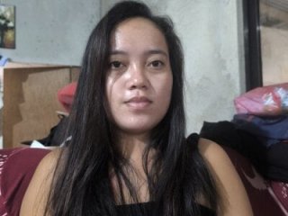 YummyPinay1893 live webcam thumbnail