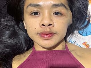 YunaBigCock live webcam thumbnail
