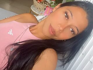 Yuna_Kiss live webcam thumbnail