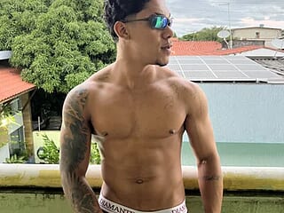 YuriCardosox79 live webcam thumbnail